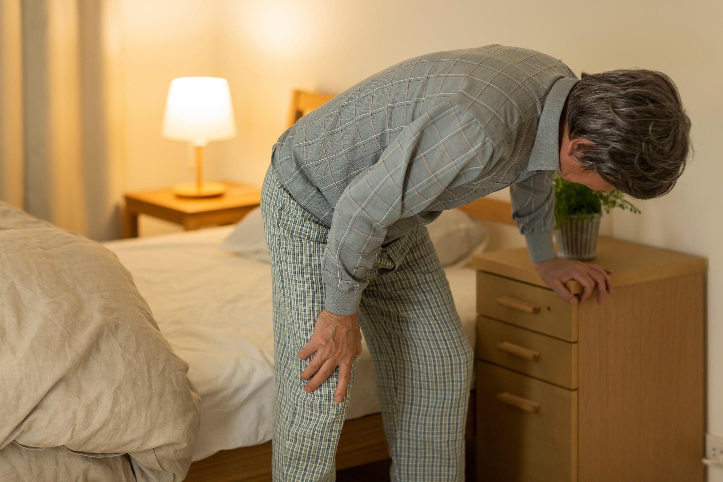 Night Leg Aches: Why Your Legs Hurt When You Lie Down Night Leg Aches: Why Your Legs Hurt When You Lie Down