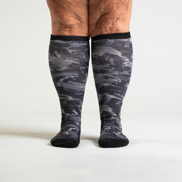 Knee-high camo non-binding socks