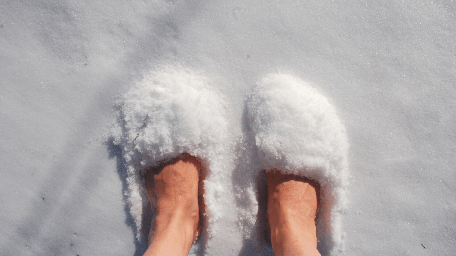 Why Are My Feet Always Cold? 9 Possible Causes Viasox
