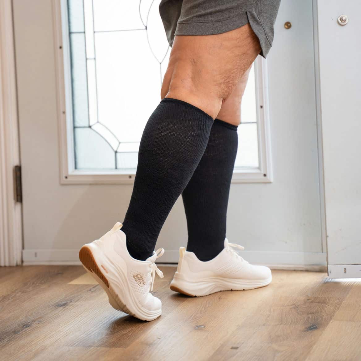 Black EasyStretch™ Socks From Viasox | Comfort & Support