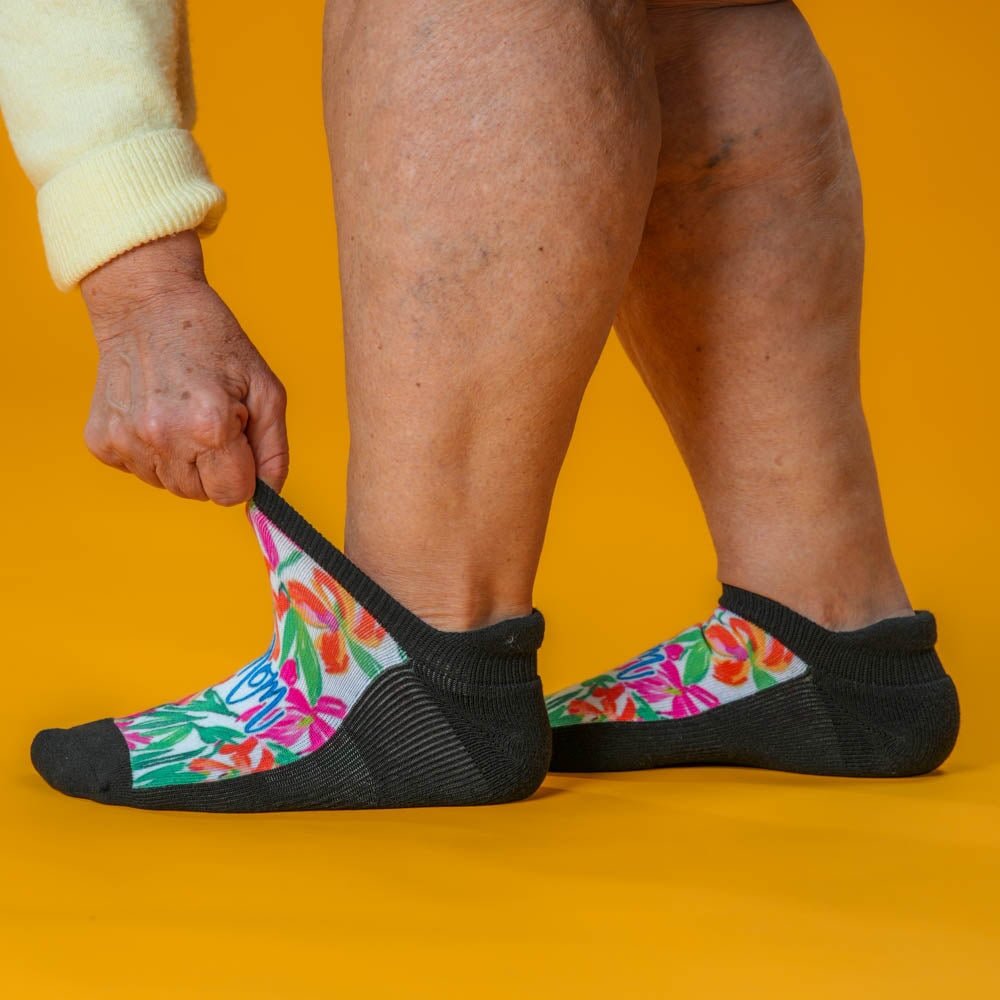 Viasox Mom's Bouquet Ankle Socks detail close-up