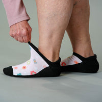 Viasox Daisy Dots Ankle Socks detail close-up
