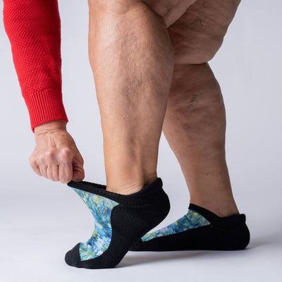 Viasox Water Lily Ankle Socks detail close-up