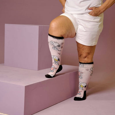 Viasox Snoopy Love EasyStretch™ Socks stretched display