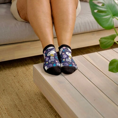 Viasox Flower Friends Ankle Socks stretched display