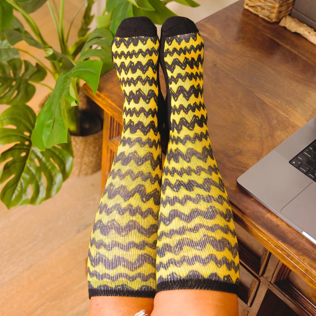Charlie brown yellow knee-high socks