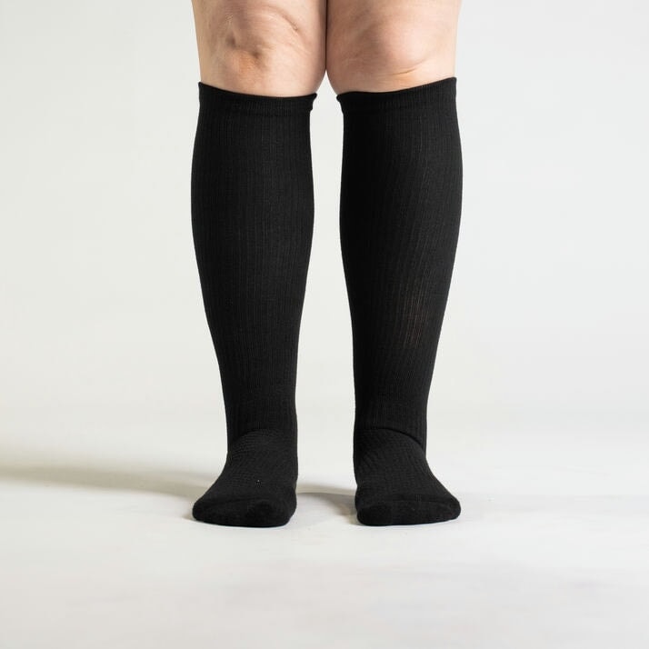 Compression socks in black