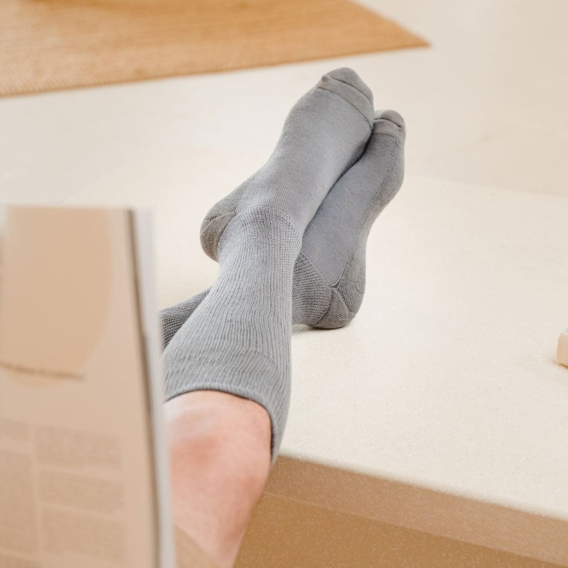 Gray Non-Binding Diabetic Thin Socks 8-Pack